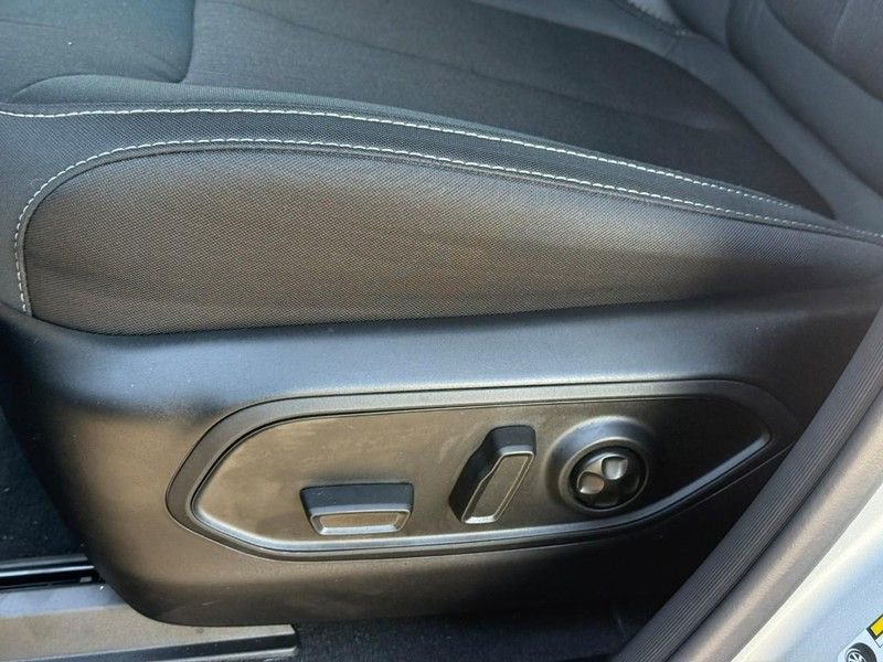 New 2025 Jeep Grand Cherokee Laredo X w/ Luxury Tech Group I AWD/4WD image 17