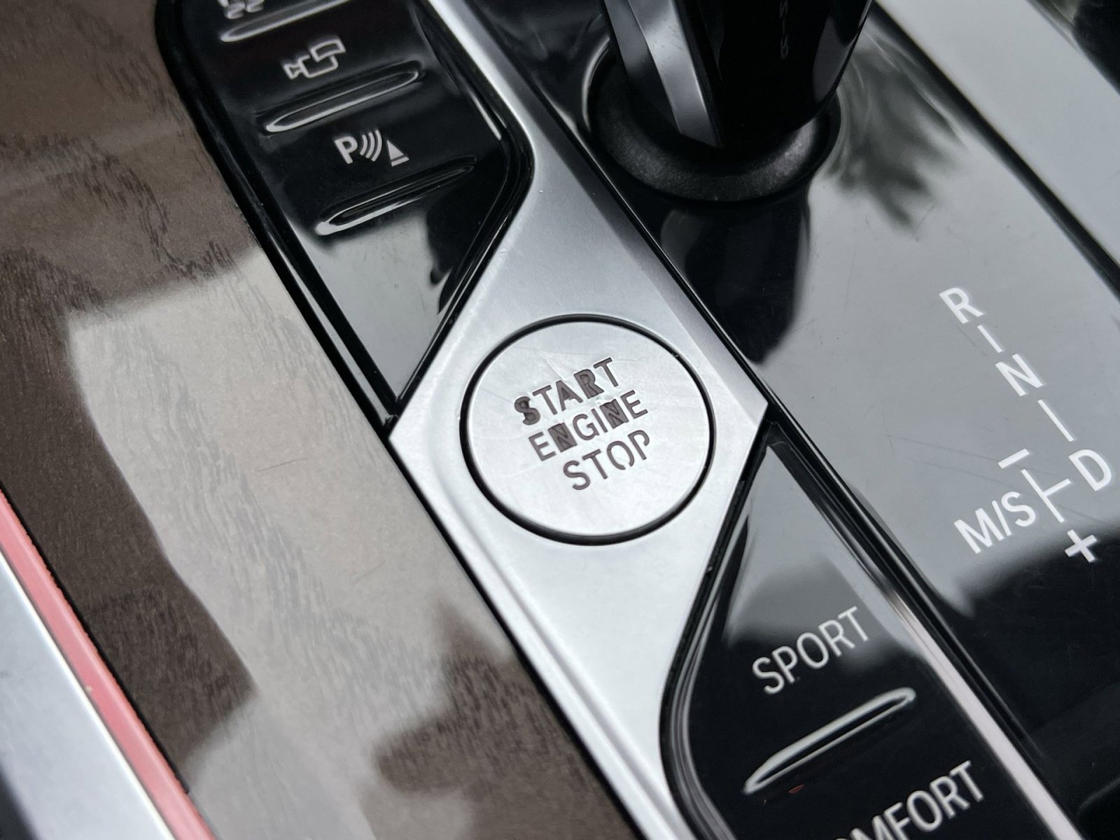 Used 2022 BMW X5 xDrive40i w/ Parking Assistance Package image 31