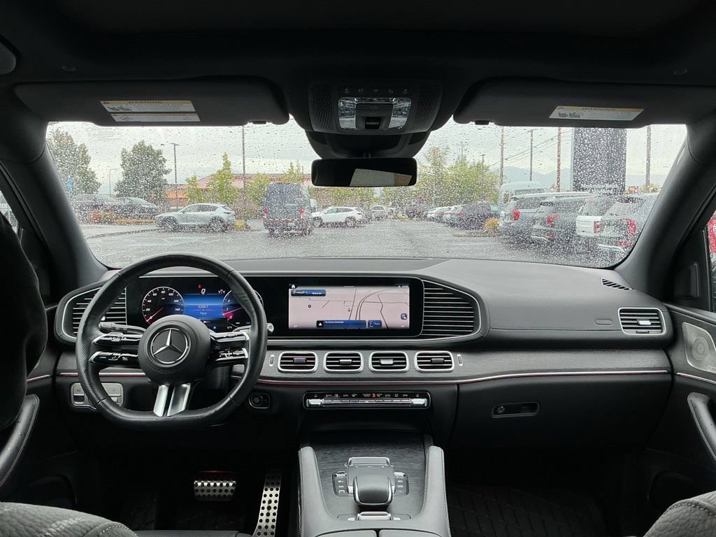 Used 2025 Mercedes-Benz GLS 580 4MATIC image 28