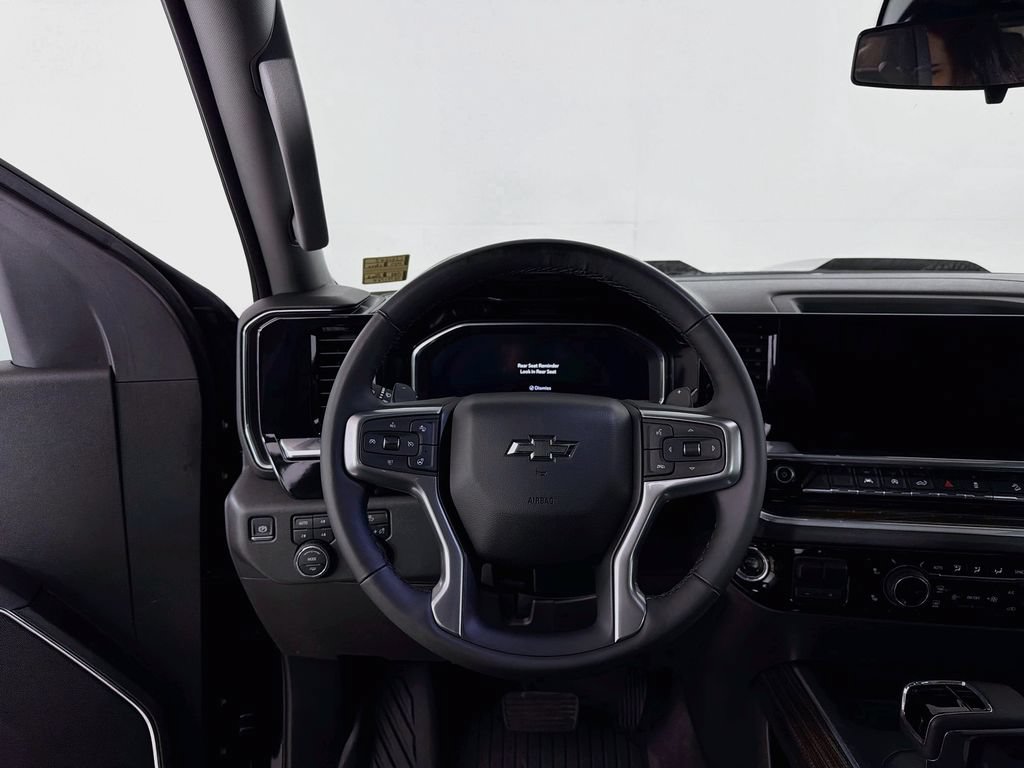 Used 2025 Chevrolet Silverado 1500 LT Trail Boss w/ Convenience Package II AWD/4WD image 21