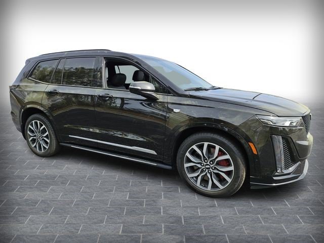 Certified 2024 Cadillac XT6 Sport w/ Technology Package AWD/4WD image 3