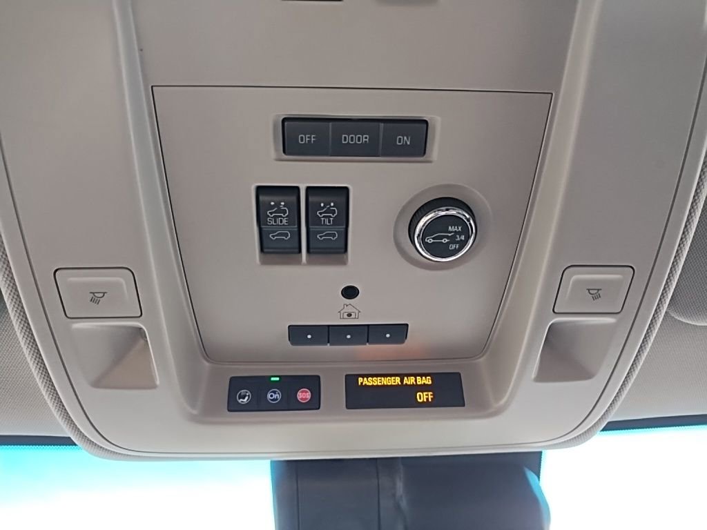Used 2018 Cadillac Escalade ESV Premium Luxury AWD/4WD image 46