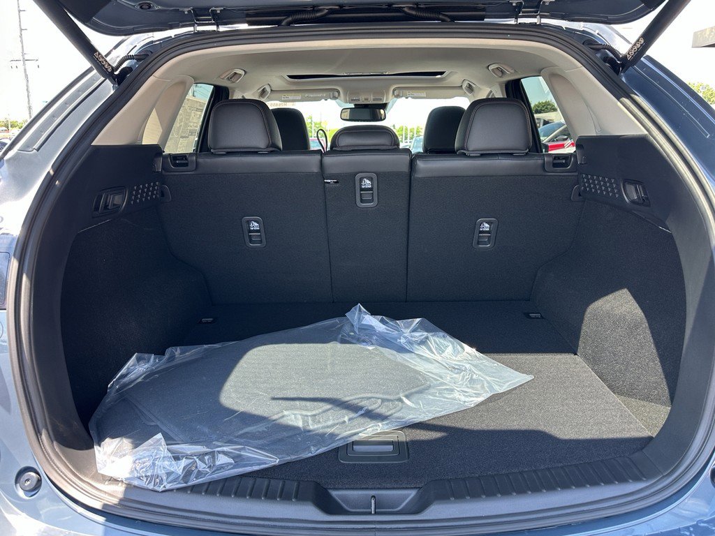 Certified 2025 MAZDA CX-5 Carbon Edition image 4