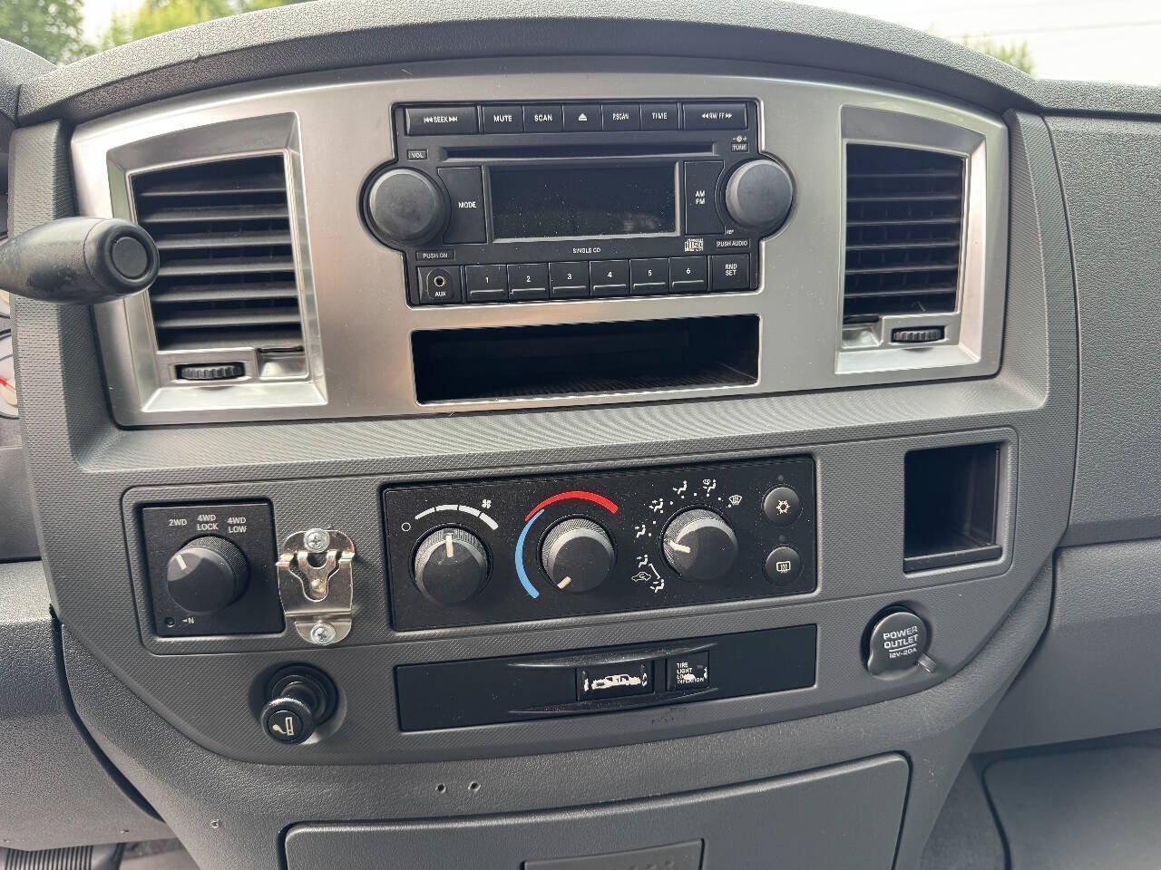 Used 2009 Dodge Ram 2500 Truck SLT w/ Trailer Tow Group AWD/4WD image 9