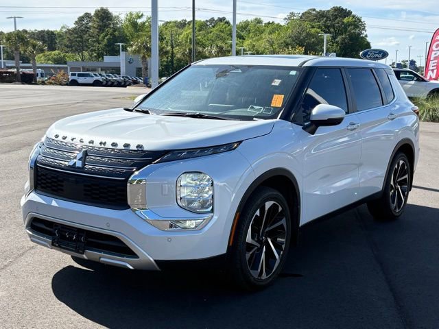 Used 2024 Mitsubishi Outlander SE