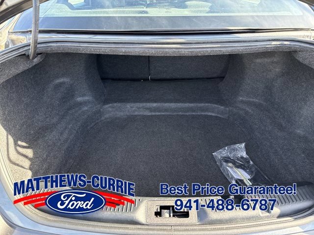 Used 2015 Ford Taurus SEL w/ Equipment Group 201A FWD image 13