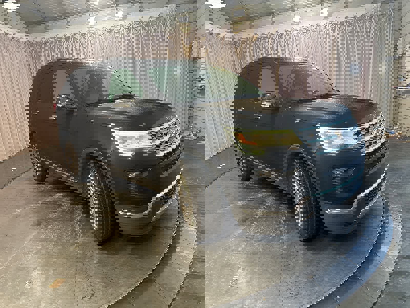 Used 2019 Ford Explorer Limited w/ Class III Trailer Tow Package image 3