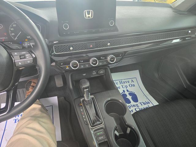 Used 2022 Honda Civic EX image 2