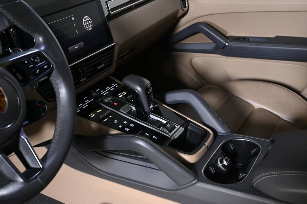 Certified 2023 Porsche Cayenne S image 21