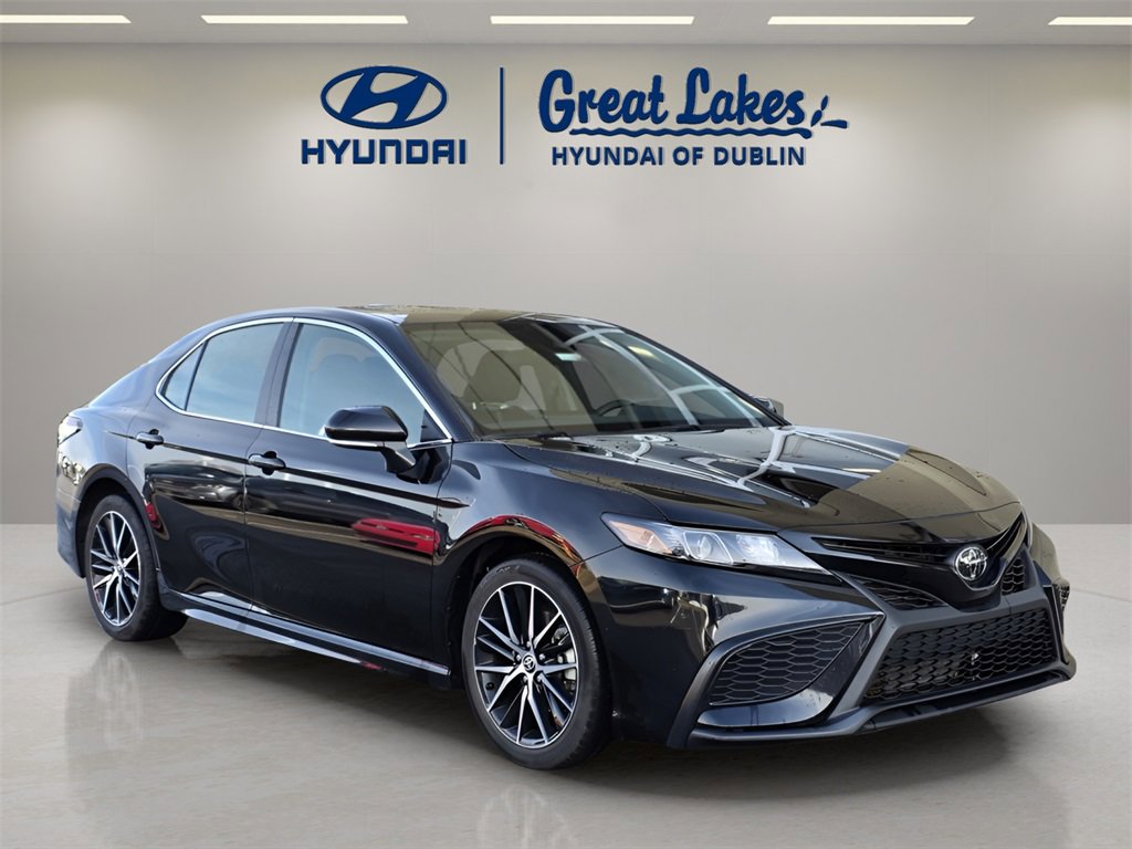 Used 2024 Toyota Camry SE w/ Cold Weather Package image 7