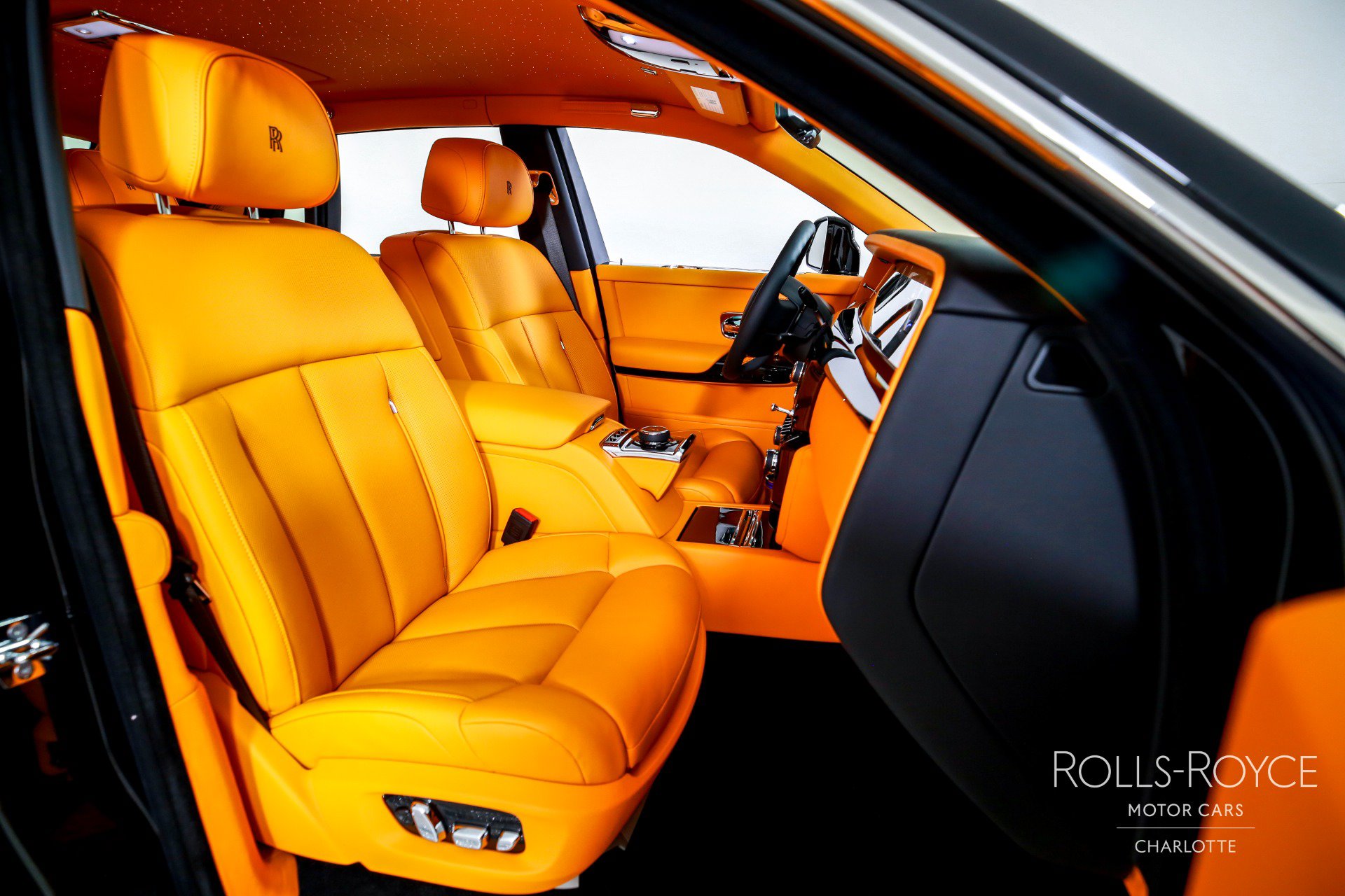 New 2027 Rolls-Royce Phantom Sedan RWD image 37