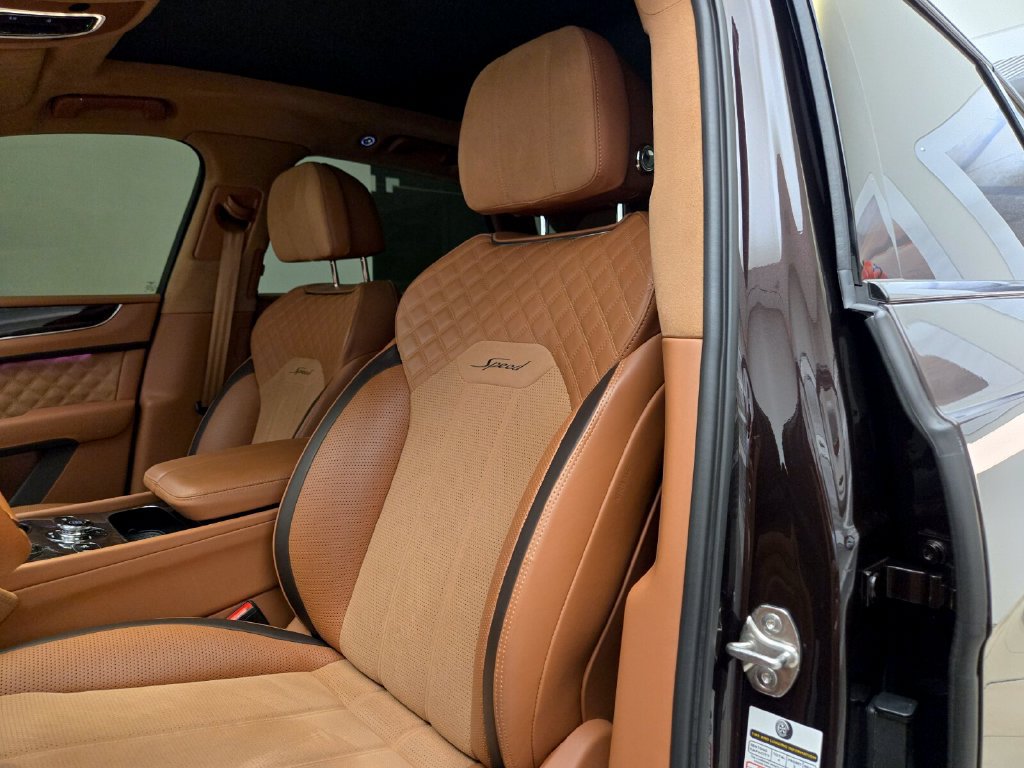 Certified 2023 Bentley Bentayga Speed AWD/4WD image 27