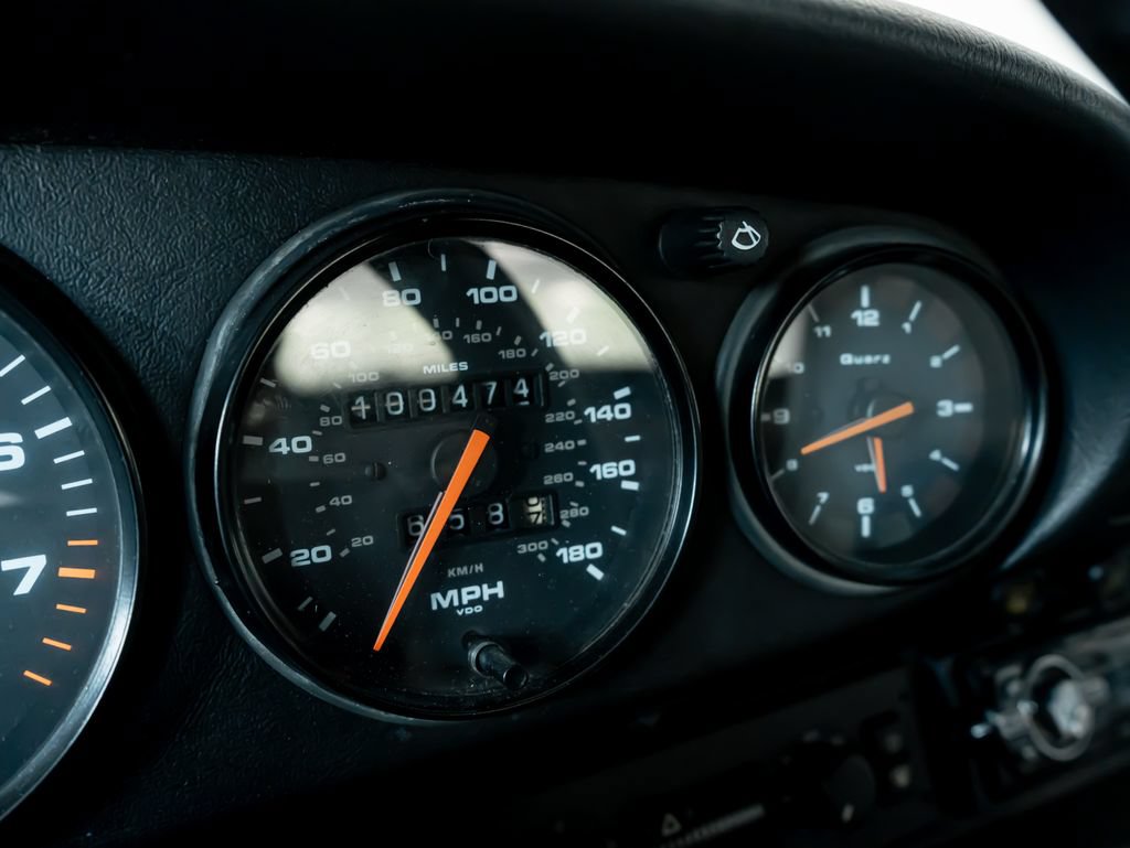 Used 1992 Porsche 911 Cabriolet image 16