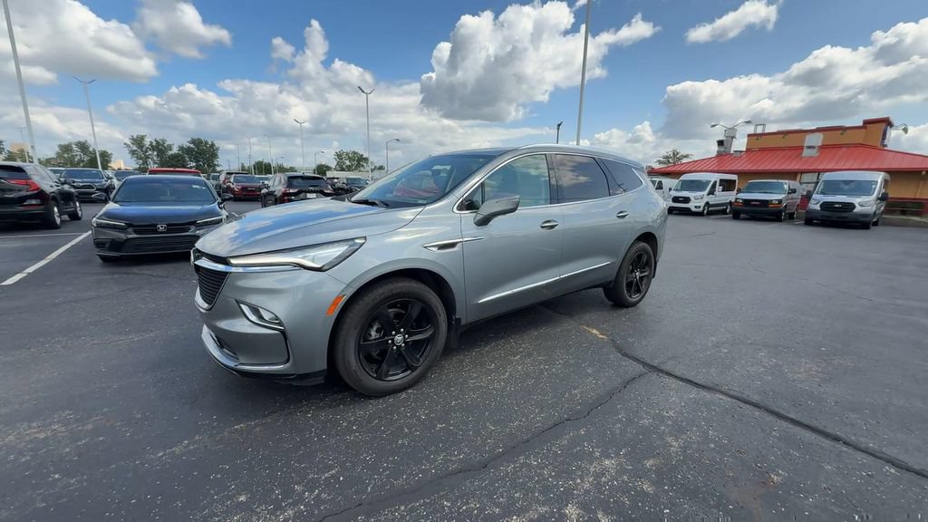 Used 2024 Buick Enclave Essence w/ Experience Buick Package AWD/4WD image 4