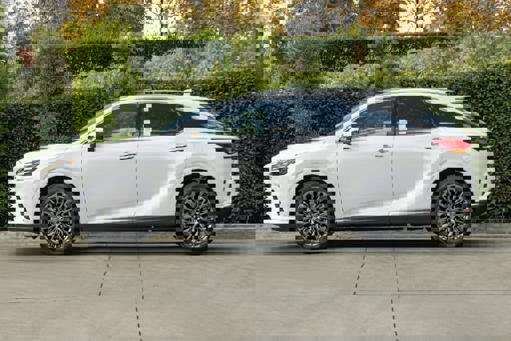 New 2026 Lexus RX 450h Luxury image 6