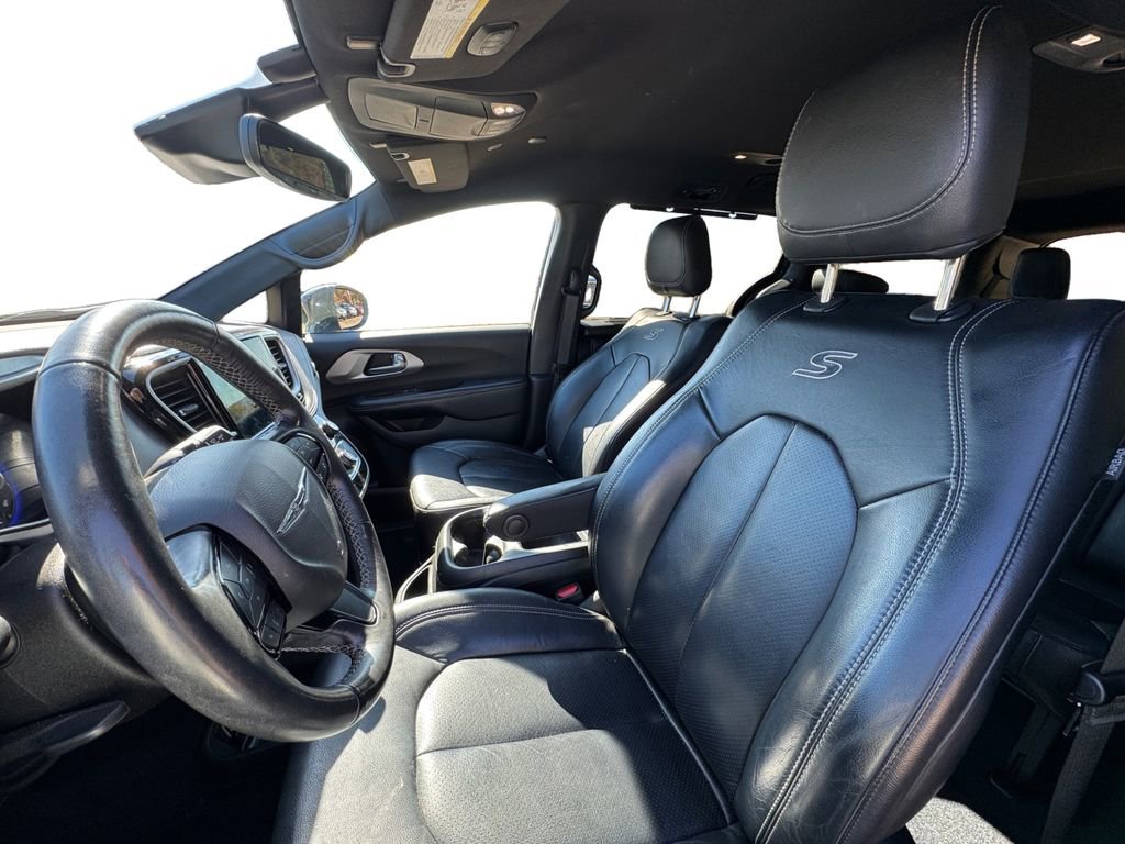 Used 2021 Chrysler Pacifica Touring-L w/ S Appearance Package image 10