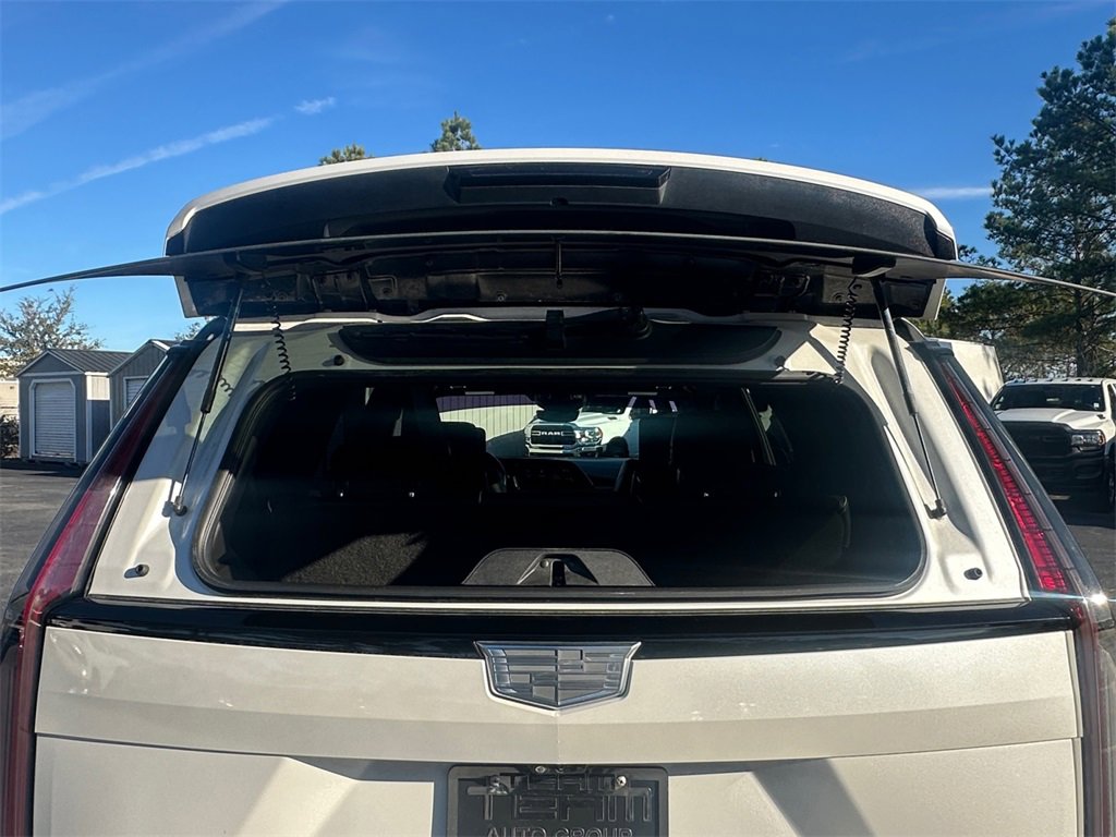 Used 2021 Cadillac Escalade Sport Platinum w/ LPO, ONYX Package image 31