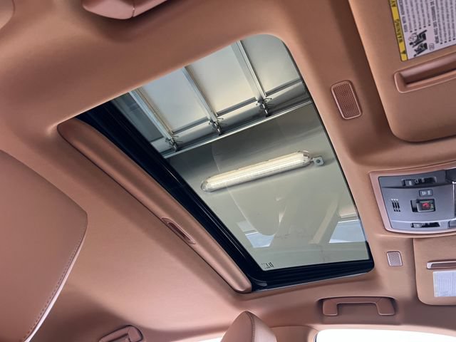 Used 2025 Lexus ES 300h w/ Premium Package FWD image 53