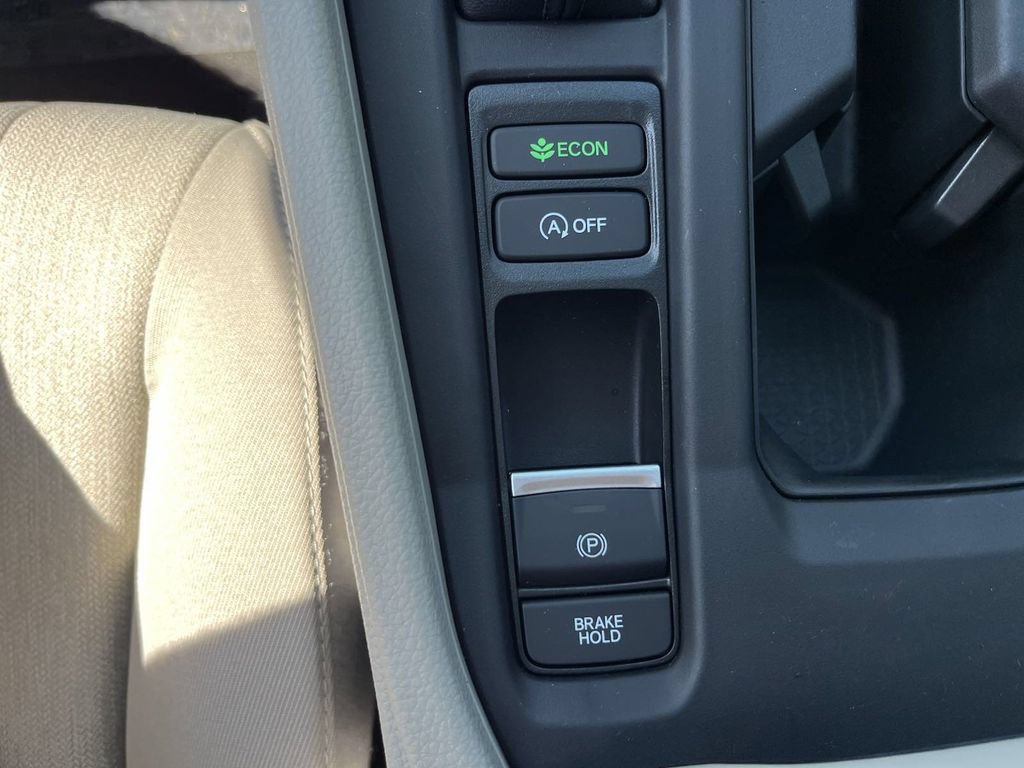 New 2025 Honda Accord SE image 15