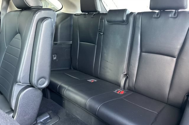 Certified 2022 Toyota Highlander XLE AWD/4WD image 19