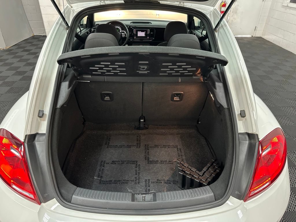 Used 2019 Volkswagen Beetle 2.0T S FWD image 31