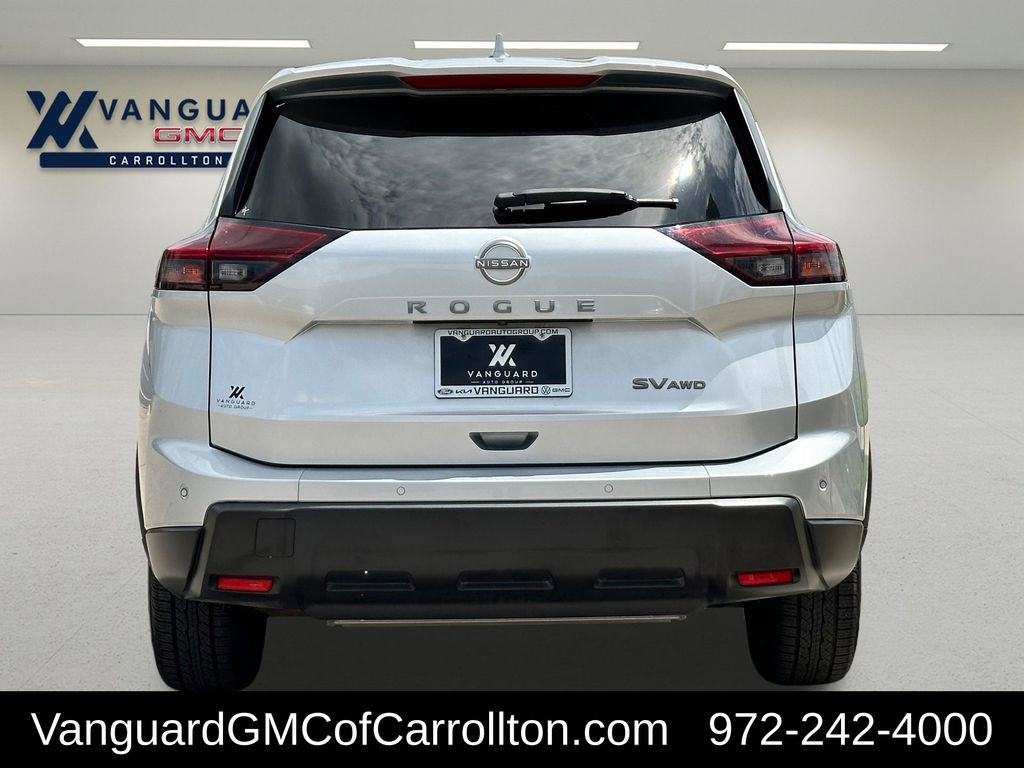 Used 2024 Nissan Rogue SV AWD/4WD image 5