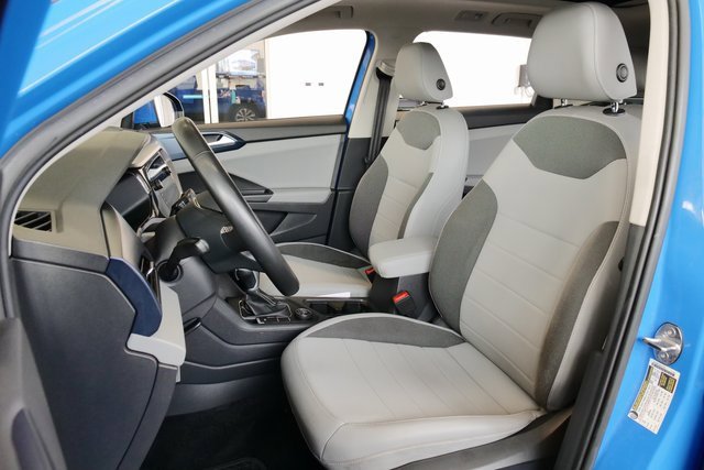 Used 2022 Volkswagen Taos SE w/ Panoramic Sunroof Package image 10