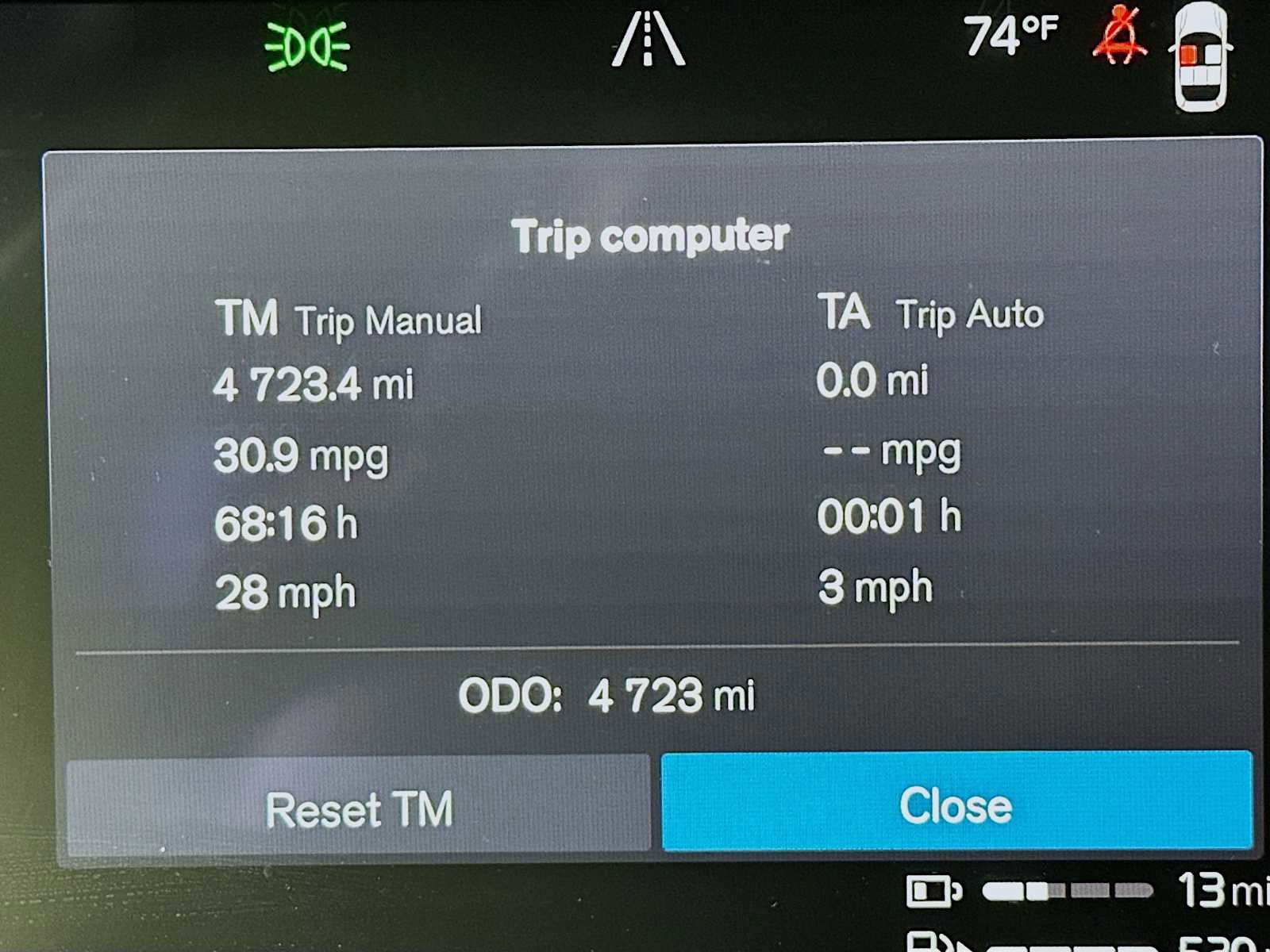 Certified 2025 Volvo XC60 T8 Plus w/ Protection Package Premier image 10