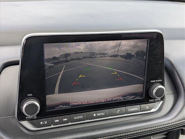 Used 2024 Nissan Rogue SV image 13