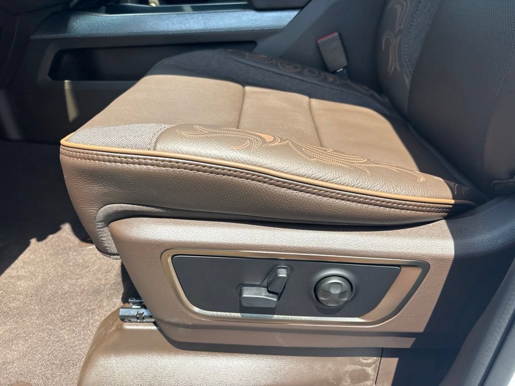 New 2026 RAM 1500 Limited AWD/4WD image 17