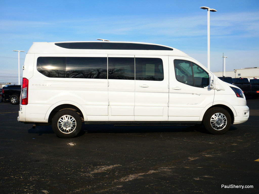 Used 2023 Ford Transit 150 Low Roof AWD image 19