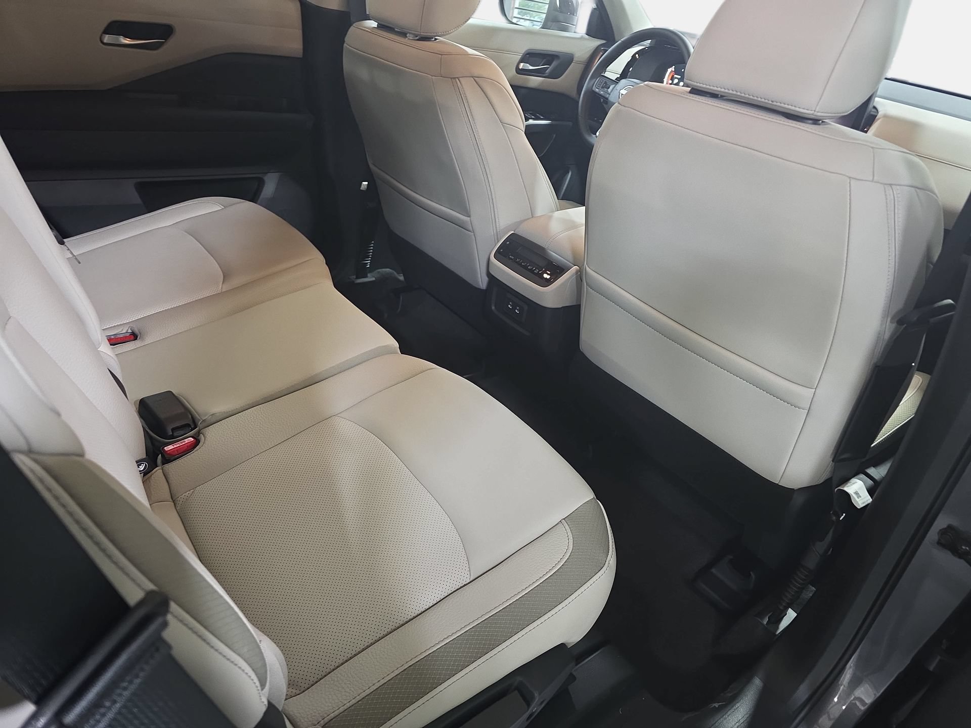 New 2026 Nissan Pathfinder SL FWD image 11