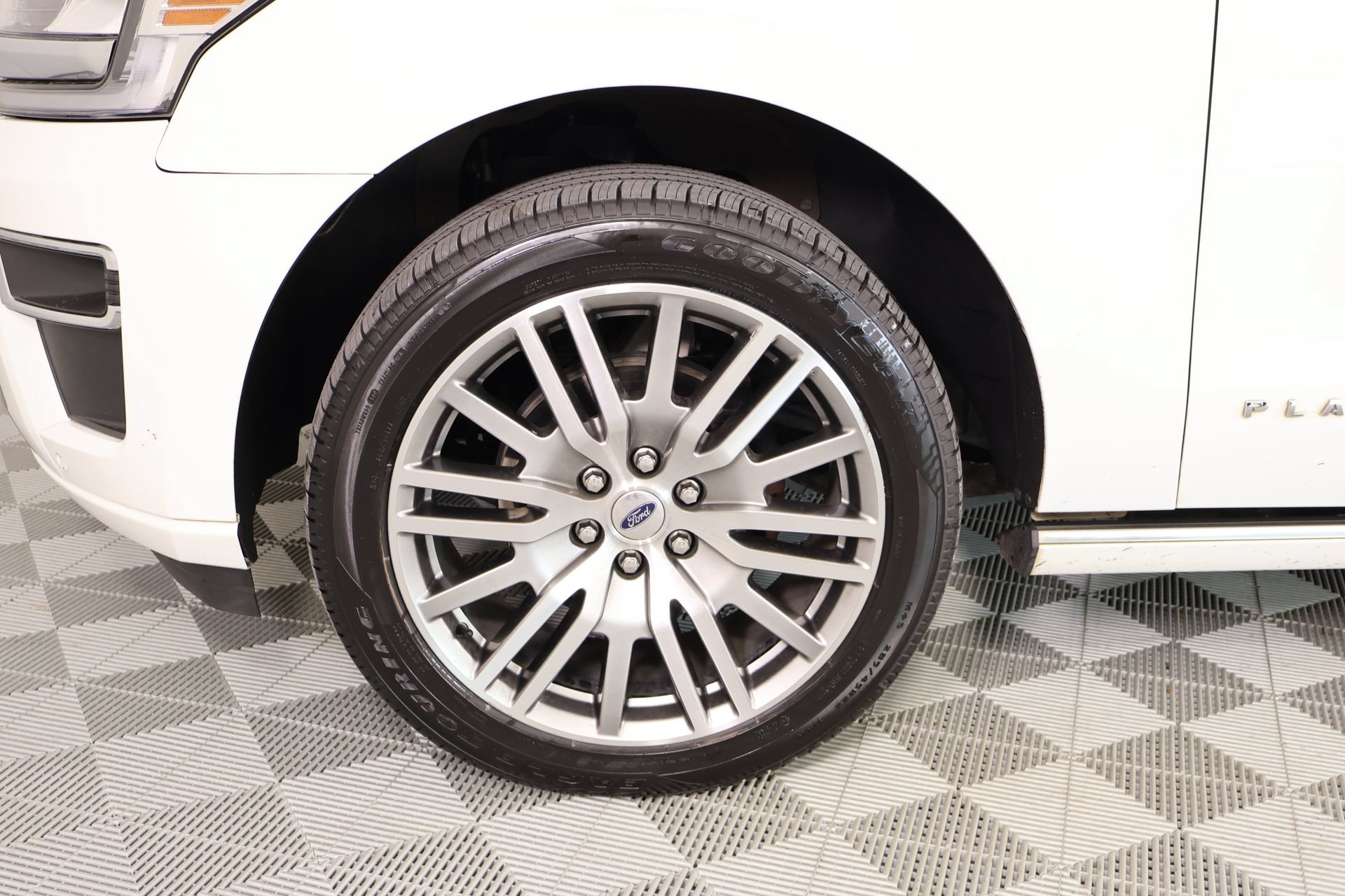 Used 2023 Ford Expedition Max Platinum AWD/4WD image 19