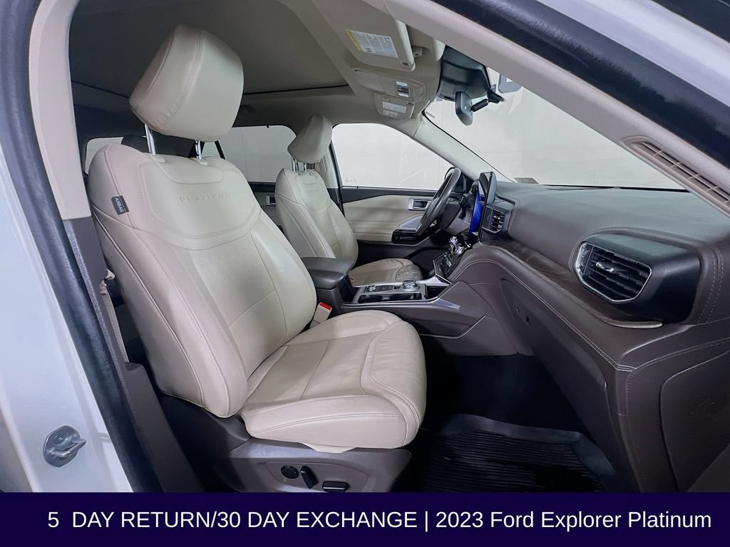 Used 2023 Ford Explorer Platinum w/ Technology Package AWD/4WD image 35
