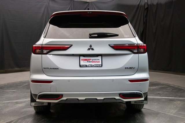 Used 2024 Mitsubishi Outlander SE image 13