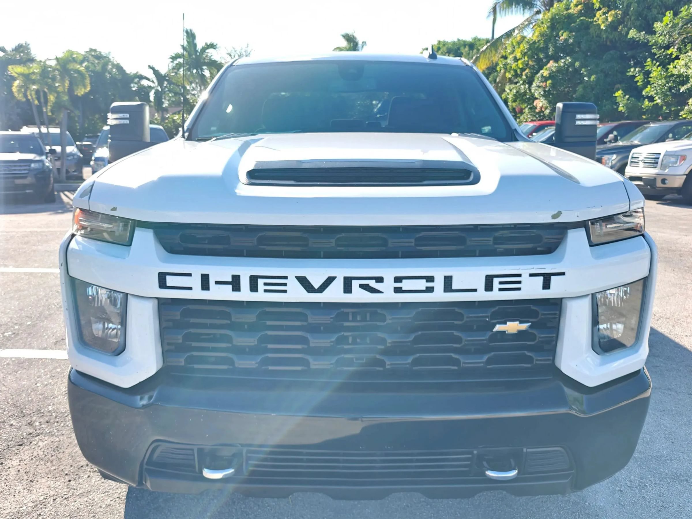 Used 2022 Chevrolet Silverado 2500 Custom w/ Custom Value Package AWD/4WD image 2
