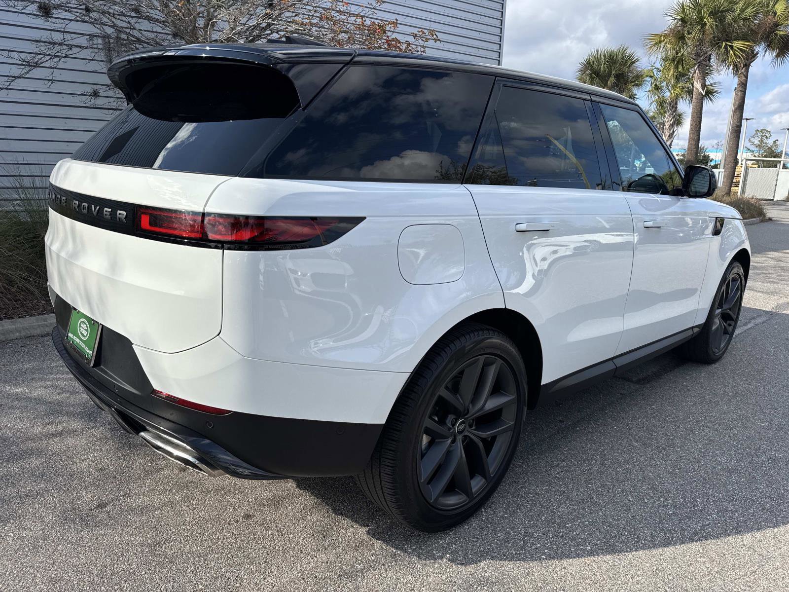 Certified 2024 Land Rover Range Rover Sport SE image 6