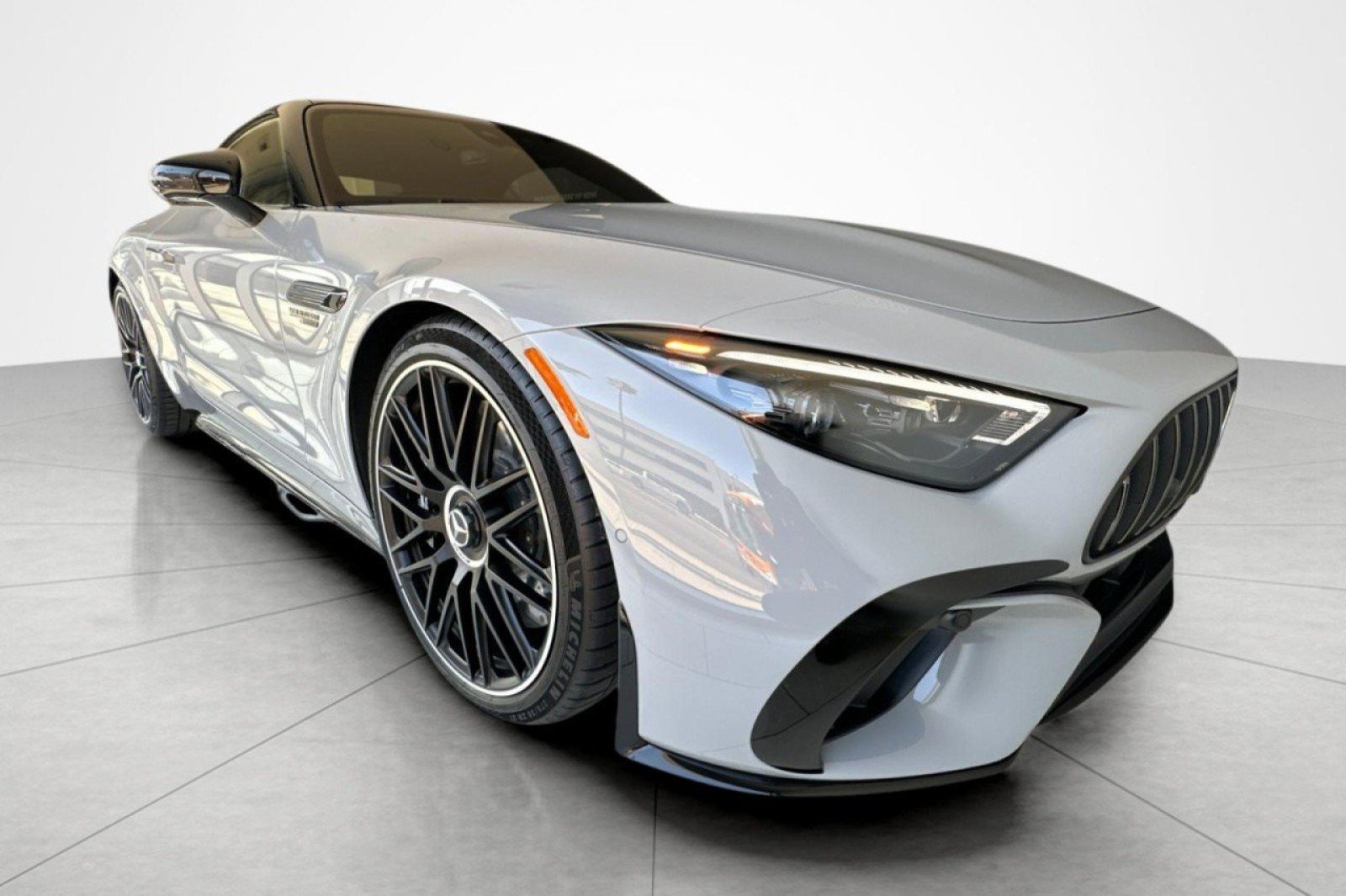 New 2025 Mercedes-Benz SL 63 AMG 4MATIC image 8