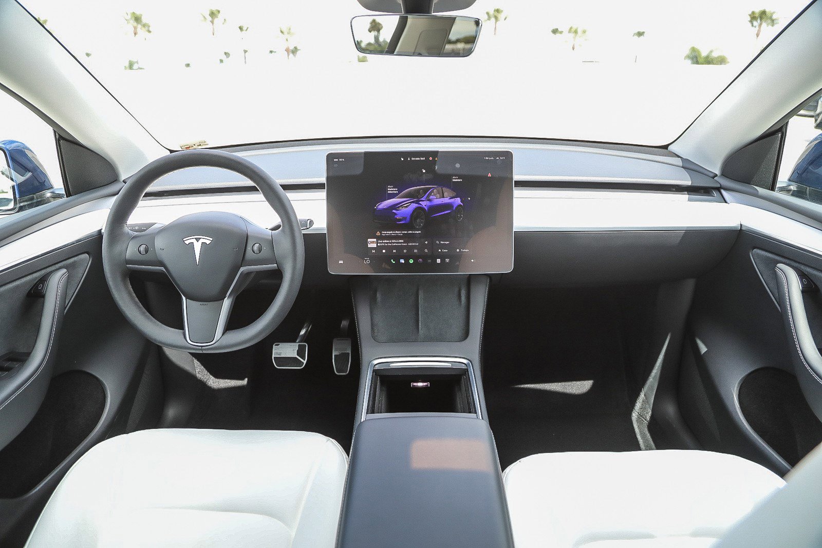 Used 2024 Tesla Model Y Long Range RWD image 12