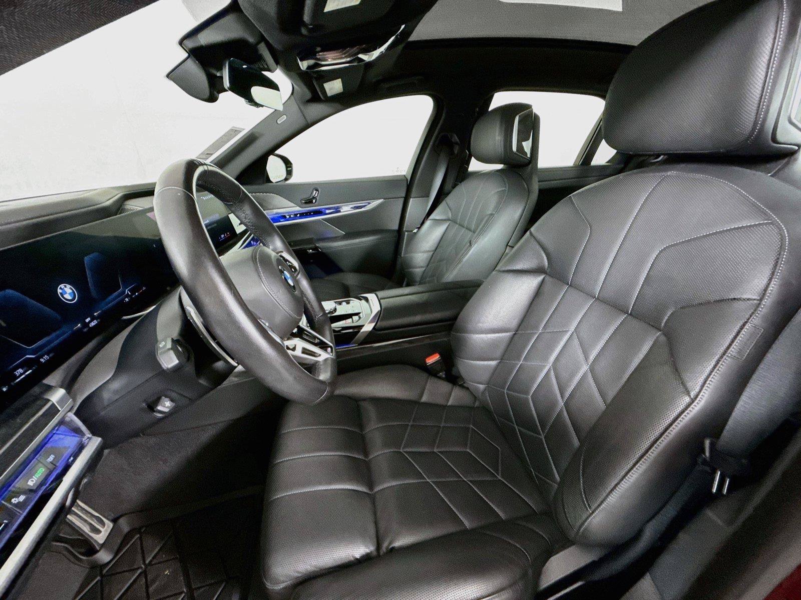 Used 2025 BMW 740i RWD image 3