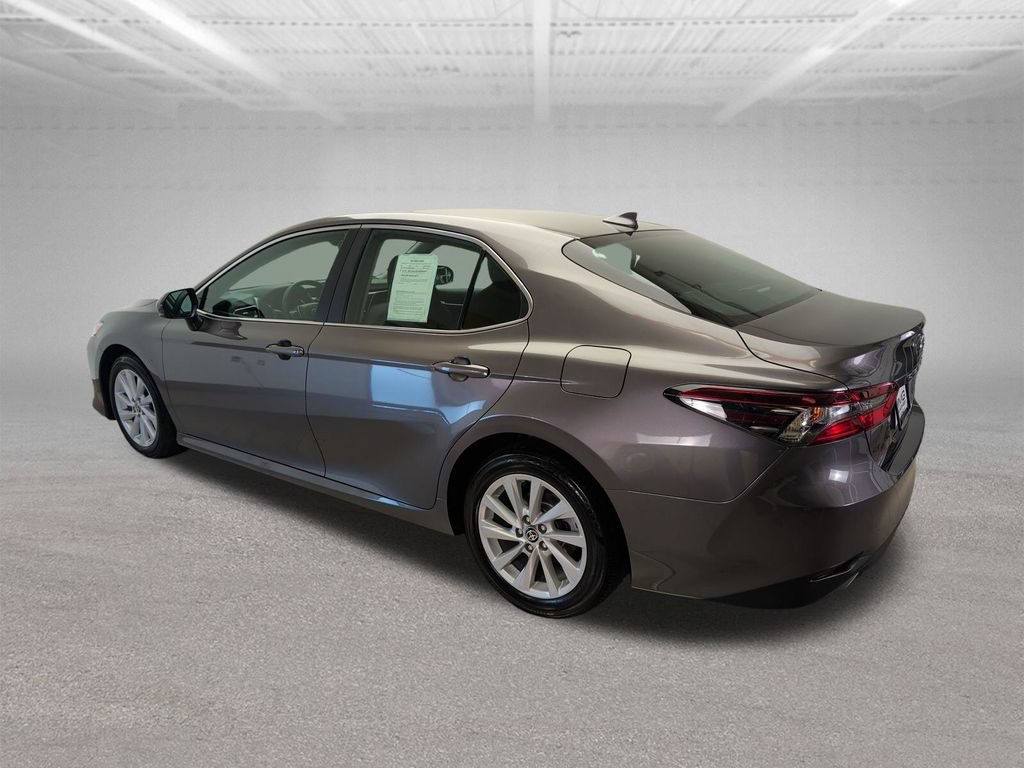 Used 2021 Toyota Camry LE FWD image 8