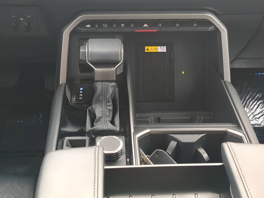 Used 2024 Toyota Tundra Limited image 26