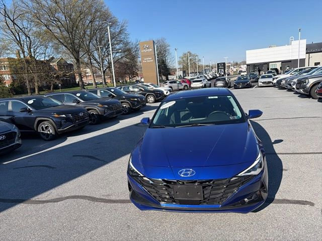 Certified 2023 Hyundai Elantra Limited image 1