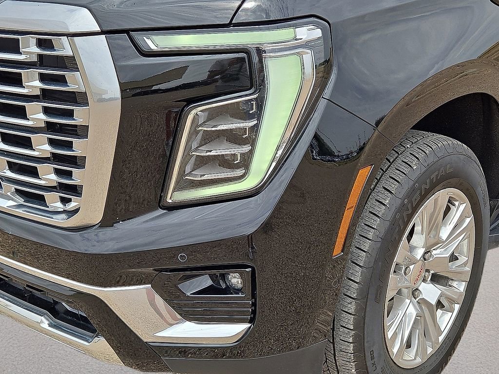 Used 2025 GMC Yukon Denali AWD/4WD image 9