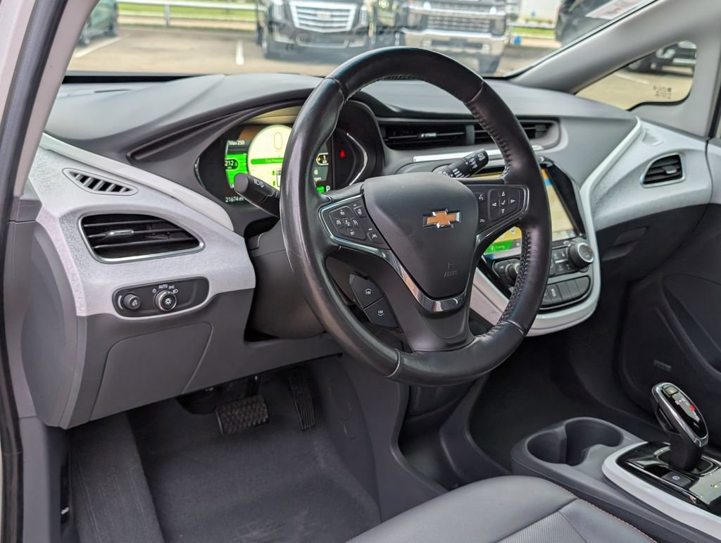 Certified 2020 Chevrolet Bolt Premier w/ Infotainment Package FWD image 4