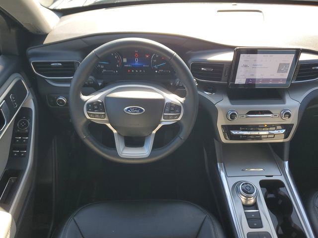 Used 2023 Ford Explorer XLT w/ Equipment Group 202A image 13