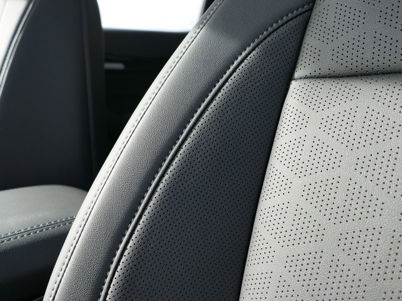 New 2026 Kia Seltos EX image 11