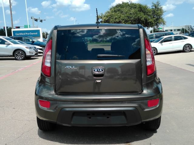 Used 2012 Kia Soul + w/ Audio Pkg FWD image 7