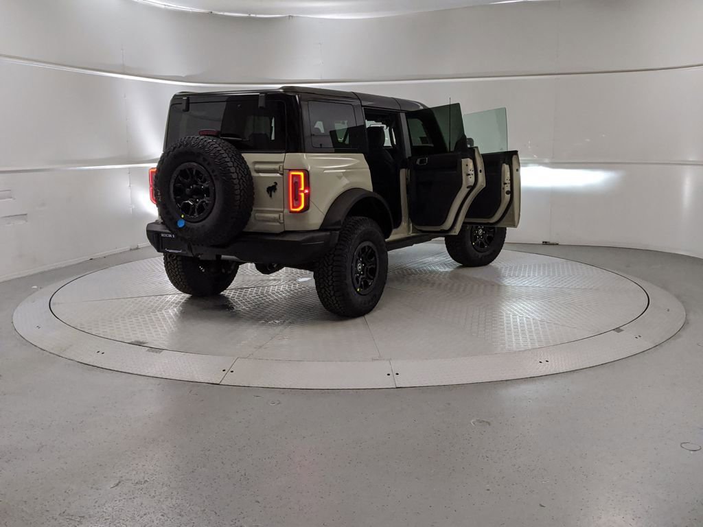 New 2025 Ford Bronco Badlands image 9