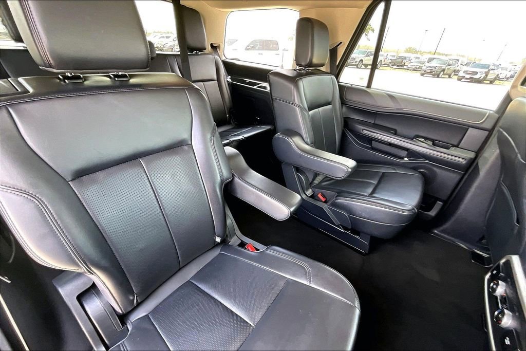 Used 2024 Ford Expedition XLT RWD image 22